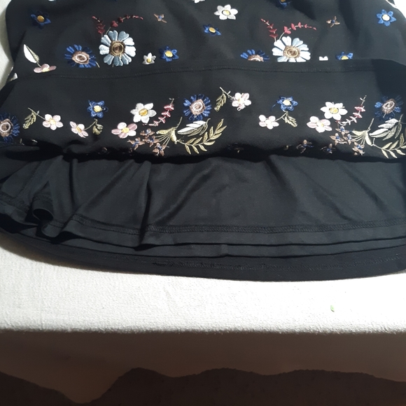 One Hart Miniskirt - Picture 4 of 7